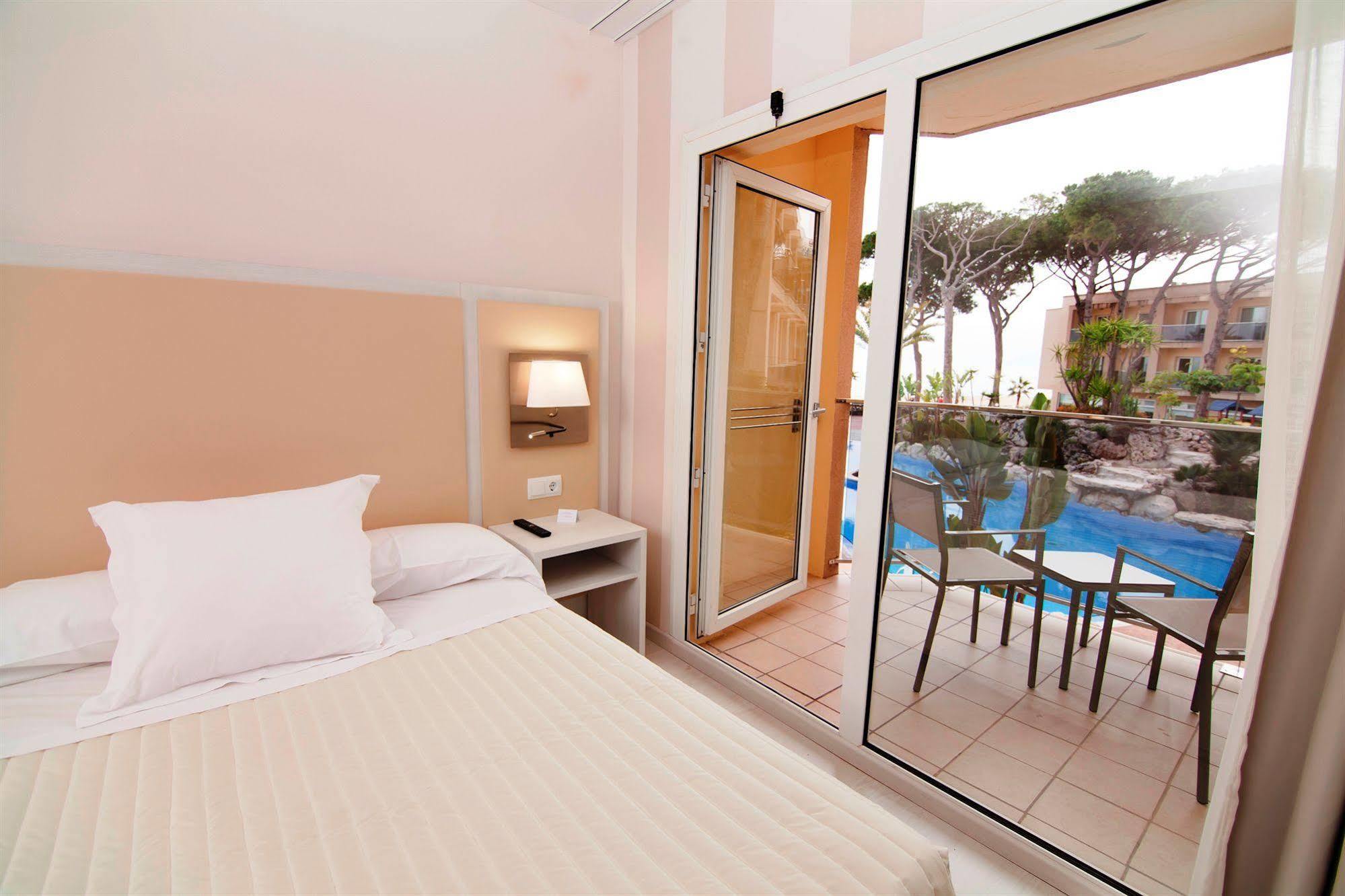 Hotel Estival Centurion Playa Cambrils Exterior foto